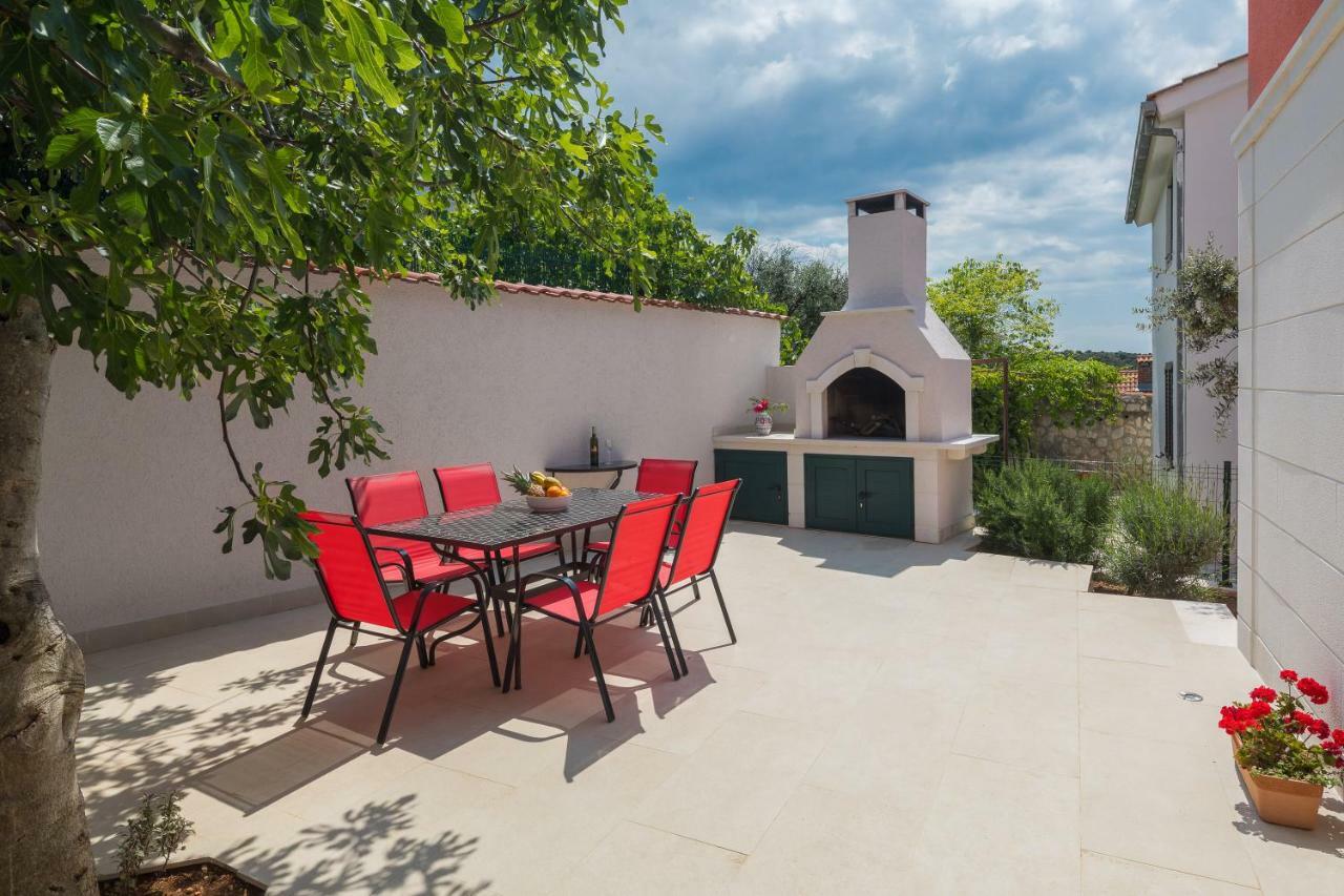 Villa Basic Sevid Exterior photo