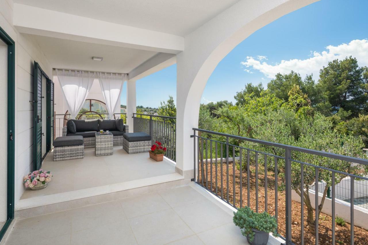 Villa Basic Sevid Exterior photo