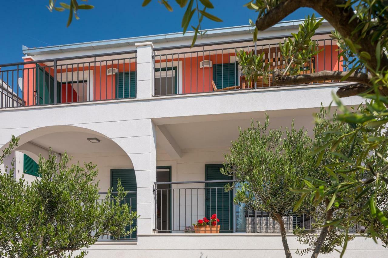 Villa Basic Sevid Exterior photo