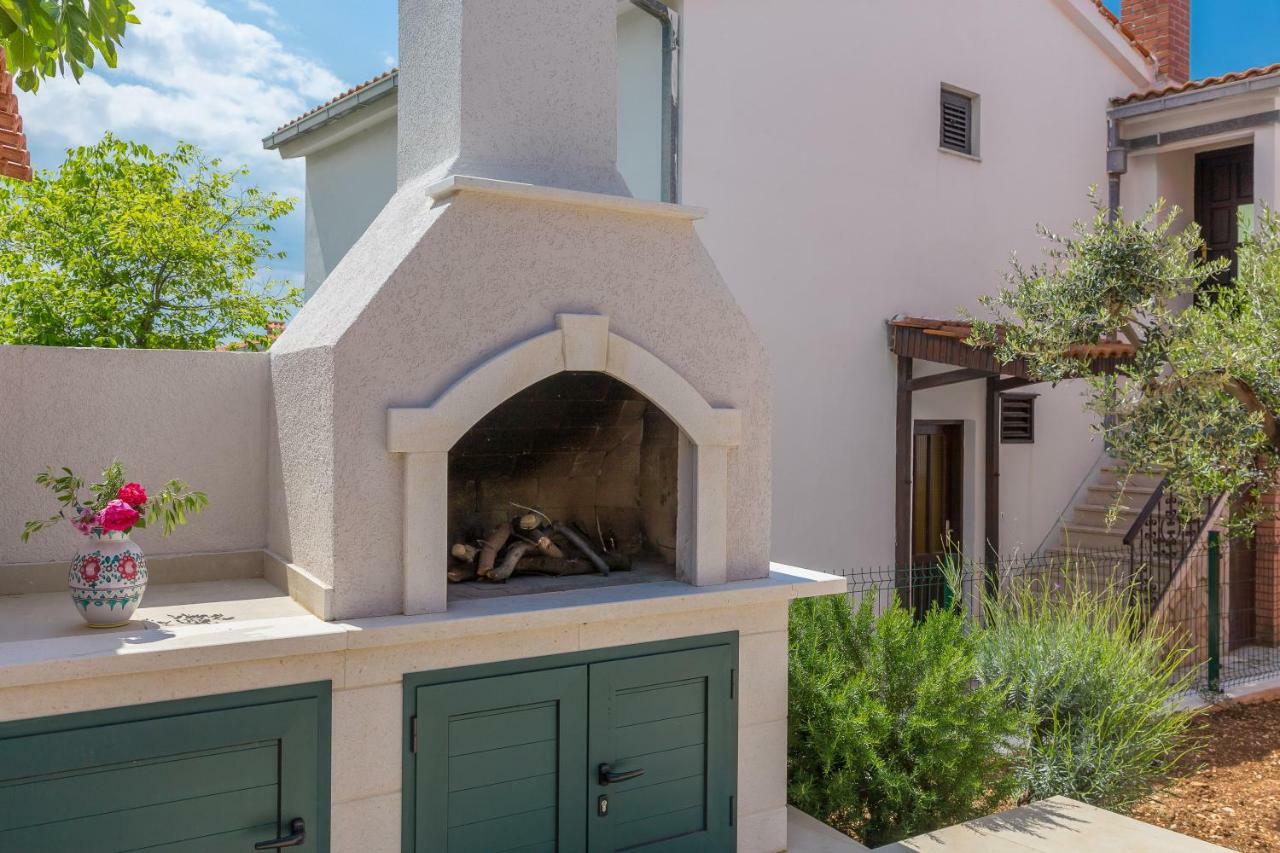 Villa Basic Sevid Exterior photo